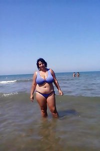 bbw plump cougar aged woman From Romania